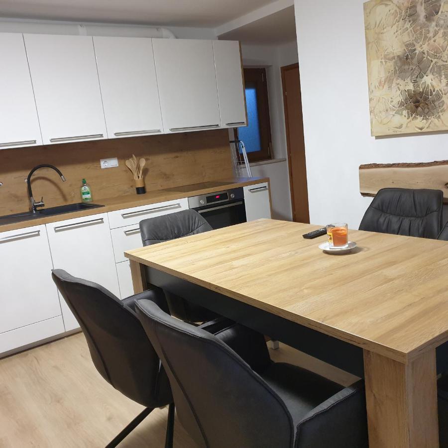 Apartmaji Pri Medvedu Bohinji-tó Kültér fotó